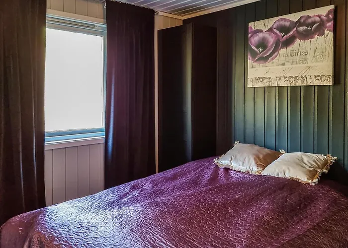 Semesterbostad 4 Bedroom Beautiful In