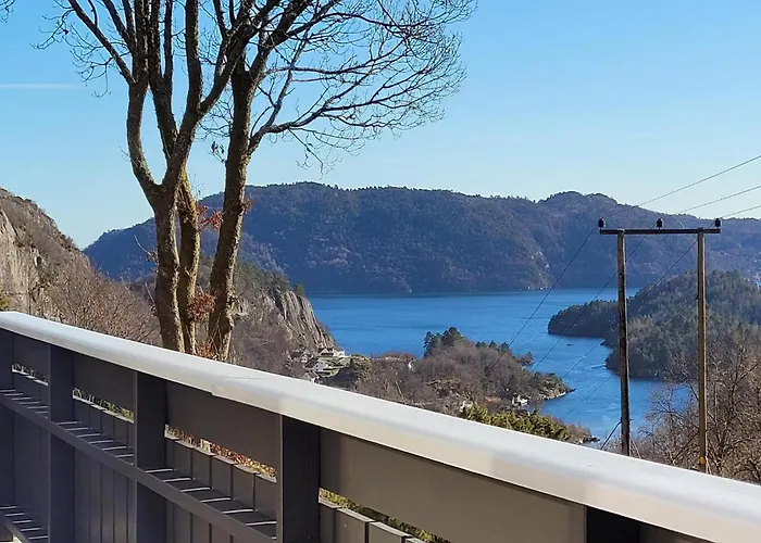 Semesterbostad 4 Bedroom Beautiful In