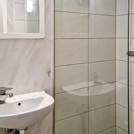 3 Bedroom Awesome Home In Lyngdal Ferienhaus Lyngdal